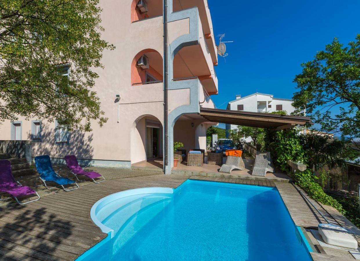 Apartmani Rino Dramalj Exterior photo