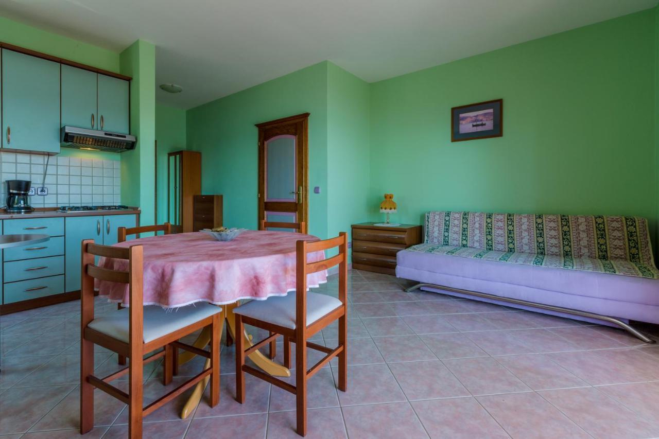 Apartmani Rino Dramalj Exterior photo