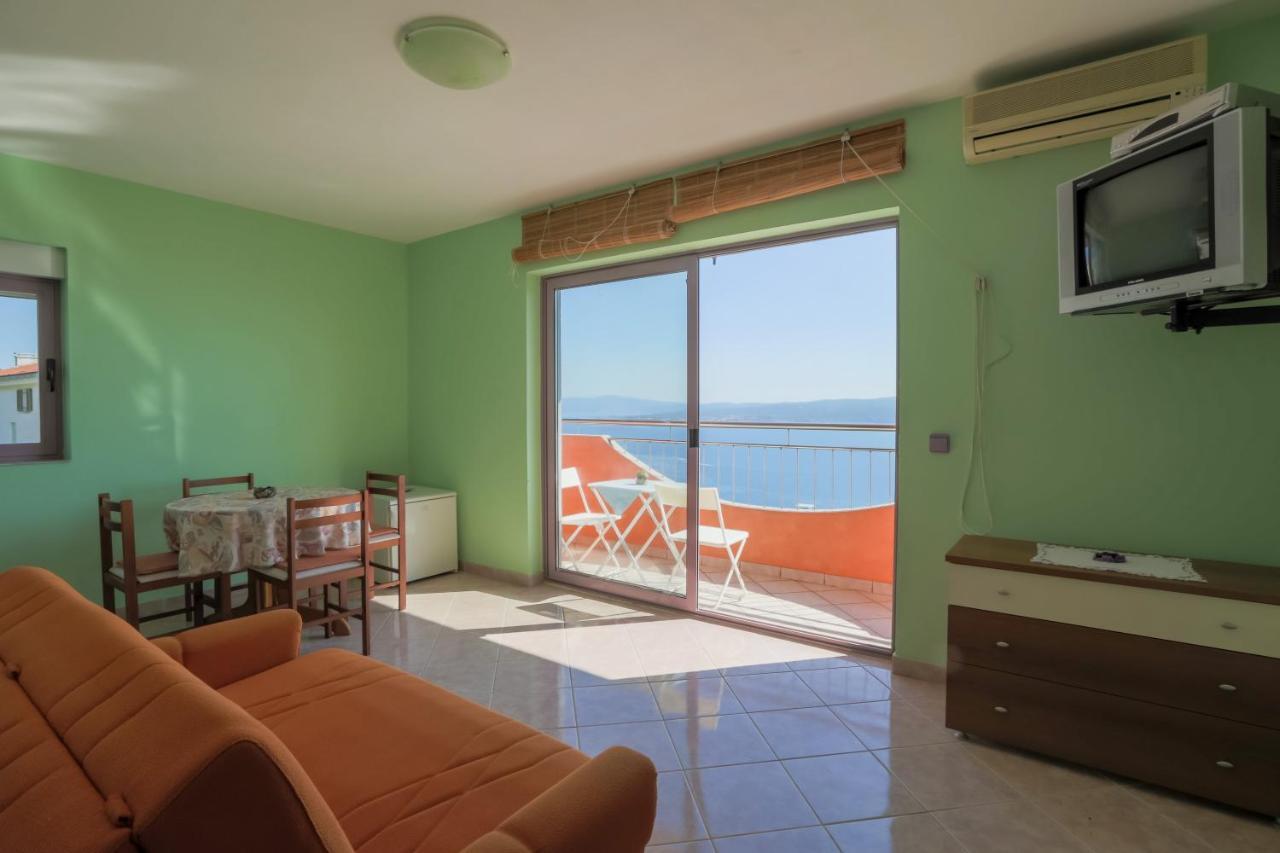 Apartmani Rino Dramalj Exterior photo
