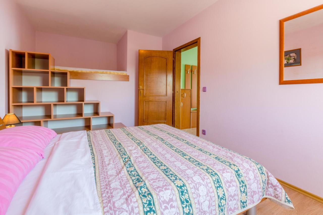 Apartmani Rino Dramalj Exterior photo