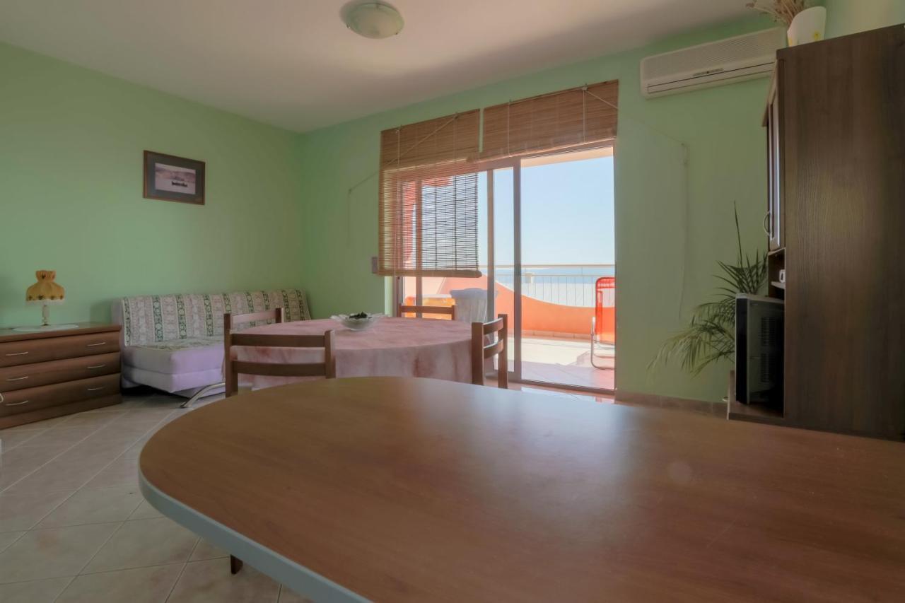 Apartmani Rino Dramalj Exterior photo