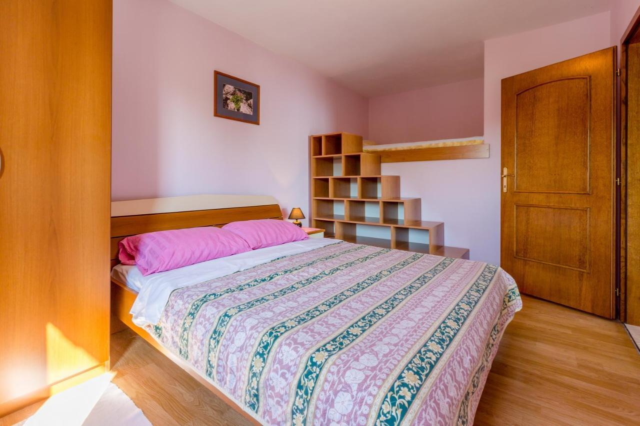 Apartmani Rino Dramalj Exterior photo