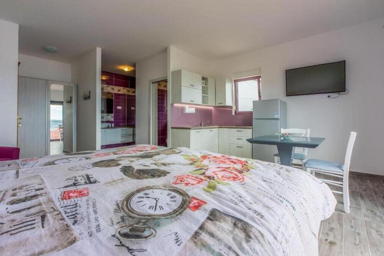 Apartmani Rino Dramalj Exterior photo